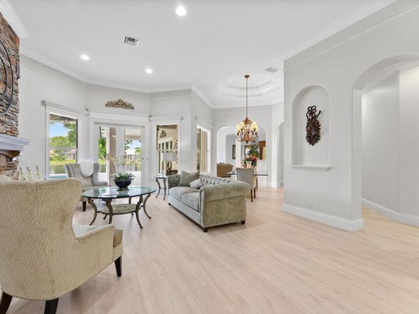 6895 NW 108th Ave, Parkland FL 33076