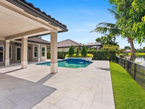 6895 NW 108th Ave, Parkland FL 33076