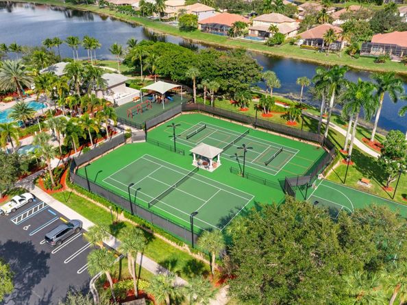 6895 NW 108th Ave, Parkland FL 33076