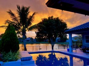 6895 NW 108th Ave, Parkland FL 33076