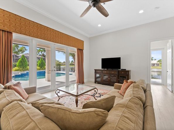 6895 NW 108th Ave, Parkland FL 33076