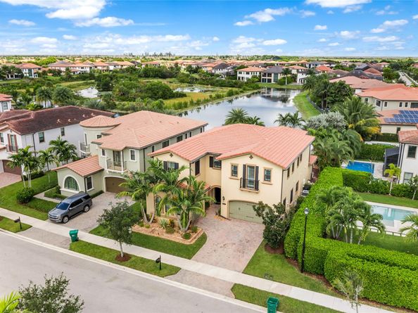 11315 E Watercrest Cir, Parkland FL 33076