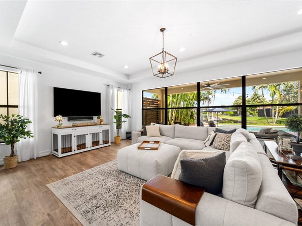 11315 E Watercrest Cir, Parkland FL 33076
