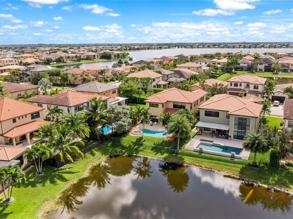 11315 E Watercrest Cir, Parkland FL 33076