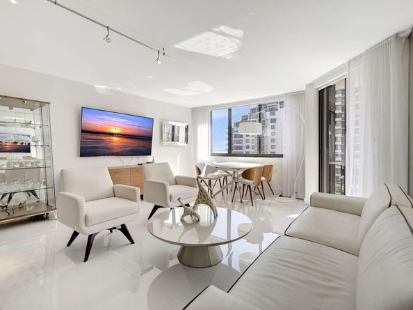 540 Brickell Key Drive 919, Miami FL 33131