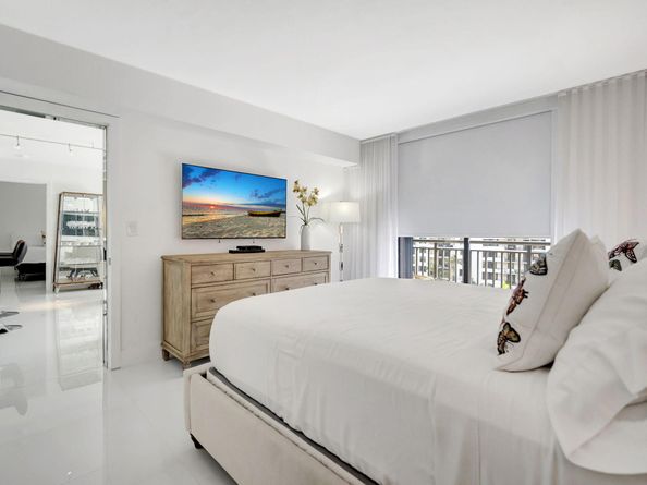 540 Brickell Key Drive 919, Miami FL 33131