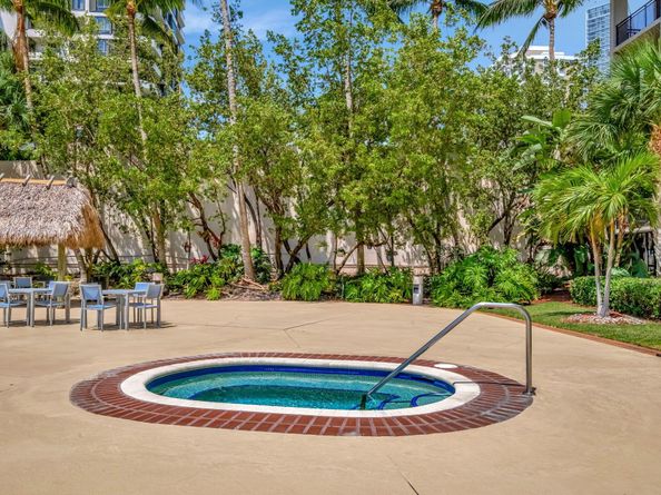 540 Brickell Key Drive 919, Miami FL 33131