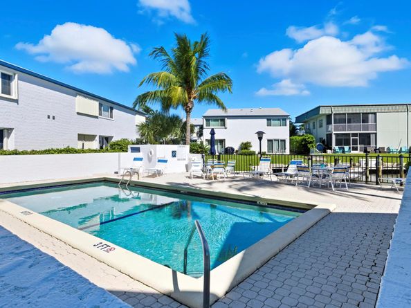 129 Lehane Terrace 131, North Palm Beach FL 33408