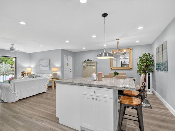 813 Sky Pine Way D2, Greenacres FL 33415