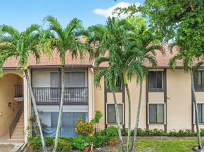 813 Sky Pine Way D2, Greenacres FL 33415