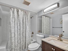 813 Sky Pine Way D2, Greenacres FL 33415