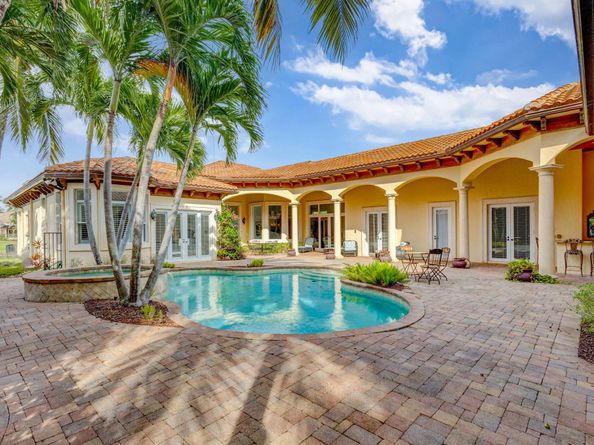 11264 Isle Brook Court, Wellington FL 33414