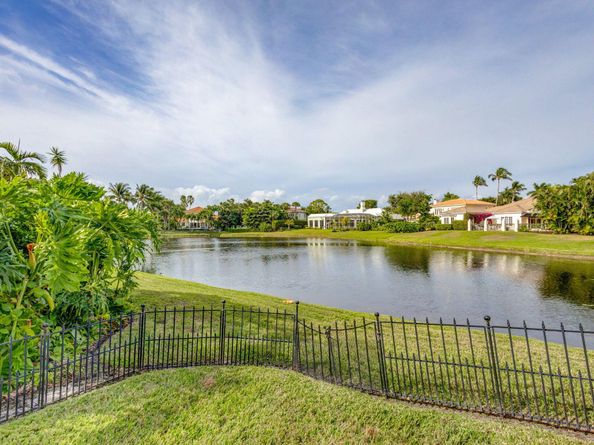11264 Isle Brook Court, Wellington FL 33414