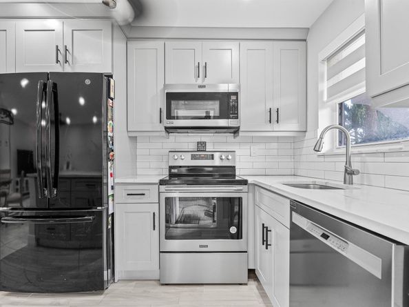 580 Egret Drive 123, Hallandale Beach FL 33009