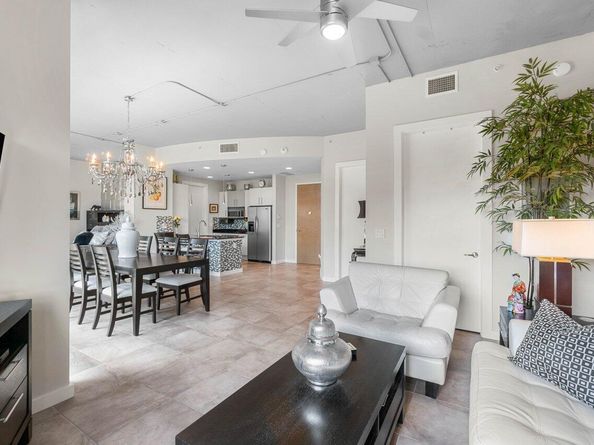 335 SE 6th Avenue 304, Delray Beach FL 33483