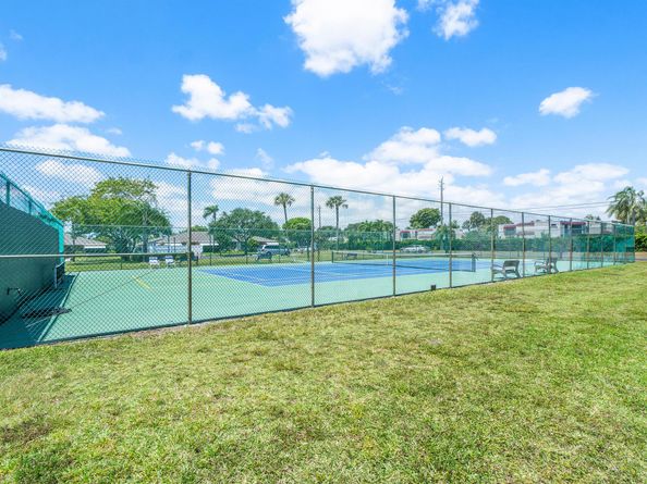 902 South Drive D, Delray Beach FL 33445