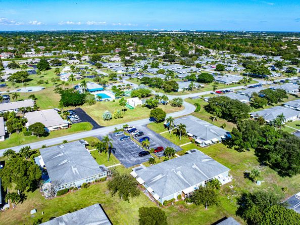 902 South Drive D, Delray Beach FL 33445