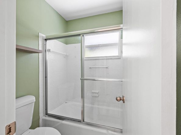 902 South Drive D, Delray Beach FL 33445