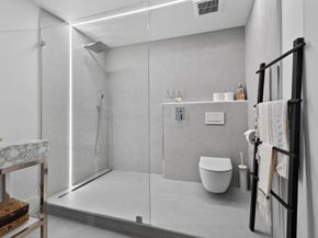 423 Chilean Avenue 423, Palm Beach FL 33480