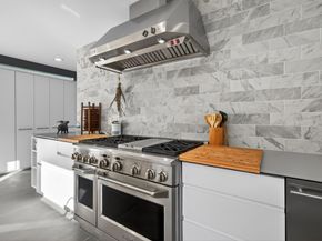 423 Chilean Avenue 423, Palm Beach FL 33480