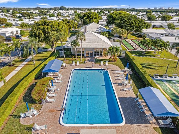 816 SW 18th Court, Boynton Beach FL 33426