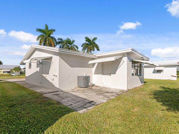 816 SW 18th Court, Boynton Beach FL 33426