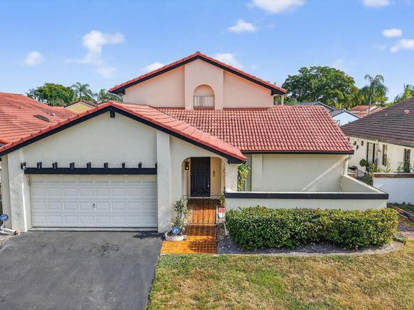 17349 NW 62nd Place, Hialeah FL 33015