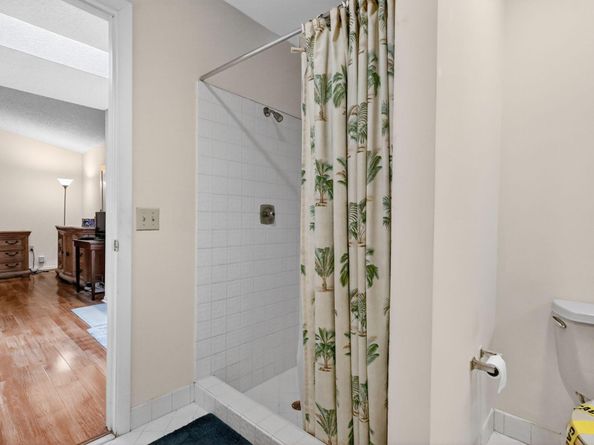 17349 NW 62nd Place, Hialeah FL 33015