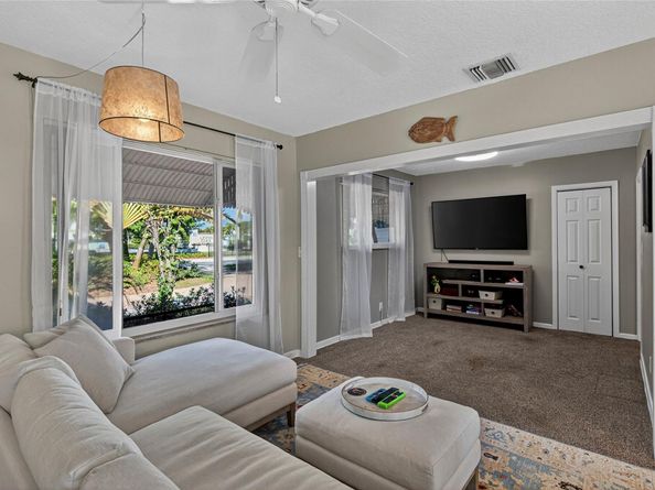 40 SW 9th Ct, Pompano Beach FL 33060