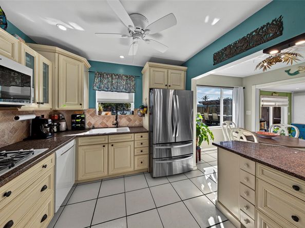 40 SW 9th Ct, Pompano Beach FL 33060