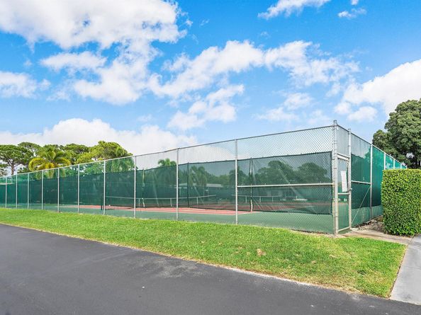 5074 Privet Place B, Delray Beach FL 33484