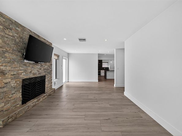 1763 NE 15th St, Fort Lauderdale FL 33304