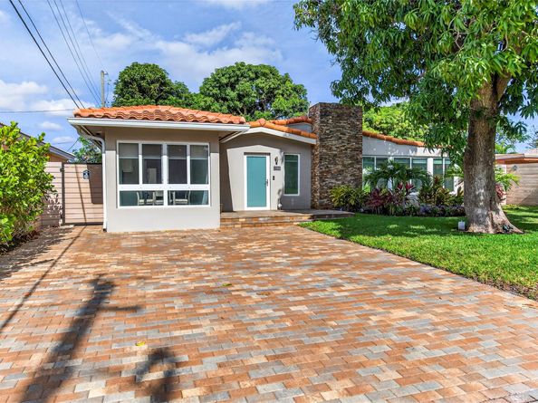 1763 NE 15th St, Fort Lauderdale FL 33304