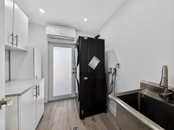 1763 NE 15th St, Fort Lauderdale FL 33304