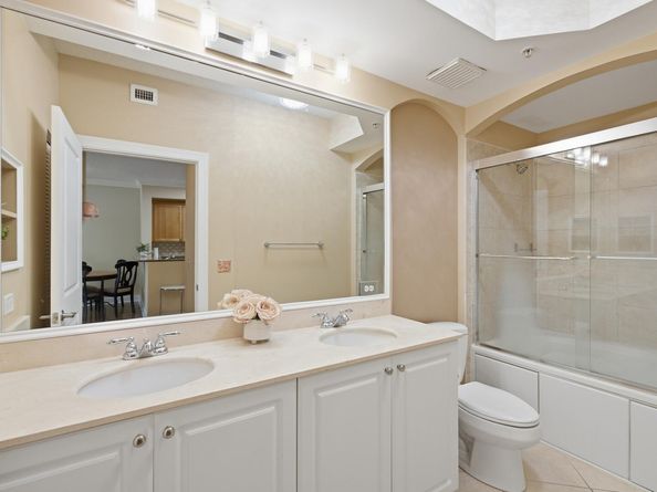 4 Renaissance Way 110, Boynton Beach FL 33426