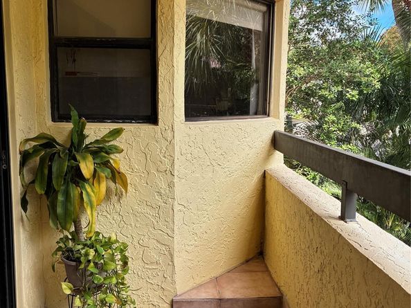 5425 10th Fairway Dr 3, Delray Beach FL 33484