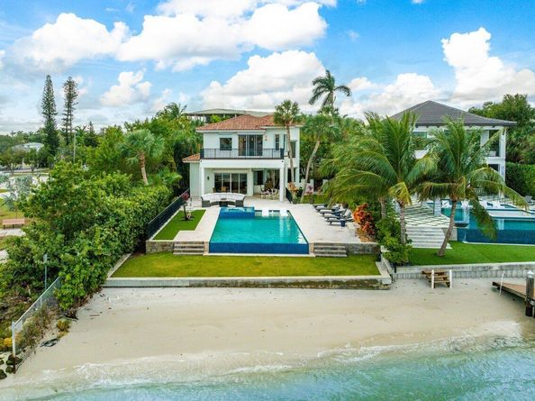 200 N Lake Drive, Lantana FL 33462