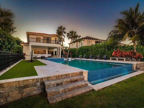 200 N Lake Drive, Lantana FL 33462