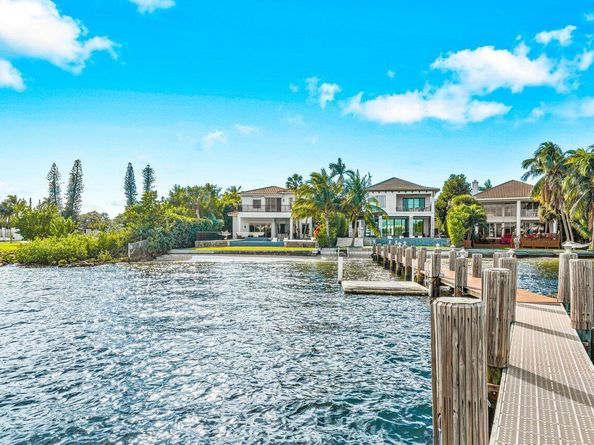 200 N Lake Drive, Lantana FL 33462