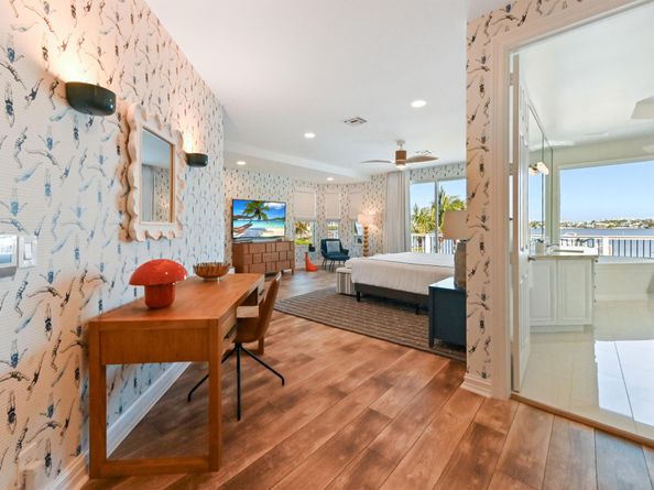 200 N Lake Drive, Lantana FL 33462