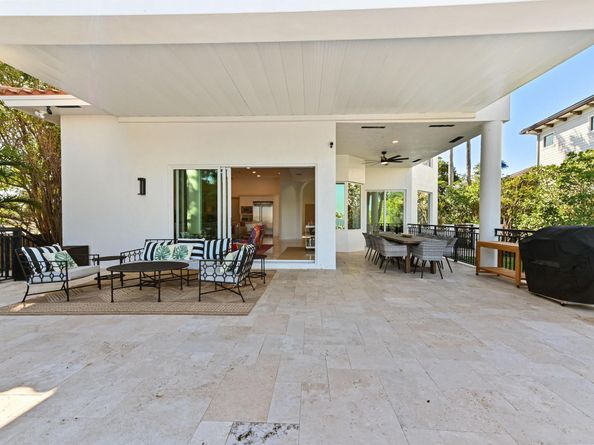 200 N Lake Drive, Lantana FL 33462