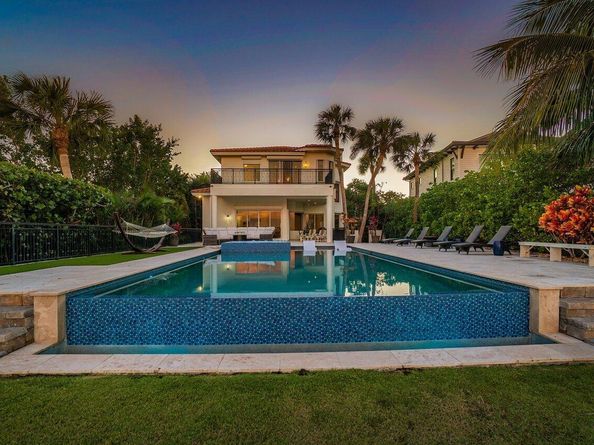 200 N Lake Drive, Lantana FL 33462