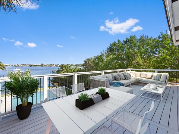 200 N Lake Drive, Lantana FL 33462