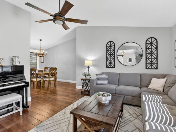 11611 SW 52nd St, Cooper City FL 33330