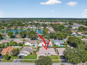 11611 SW 52nd St, Cooper City FL 33330