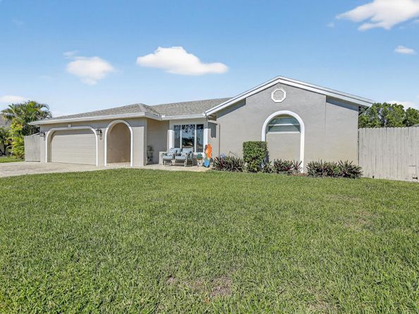 11611 SW 52nd St, Cooper City FL 33330