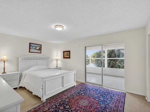 334 Dover B, West Palm Beach FL 33417