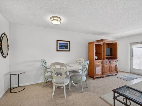 334 Dover B, West Palm Beach FL 33417