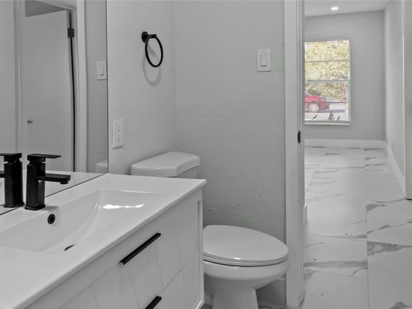 20 NW 56th St, Fort Lauderdale FL 33309