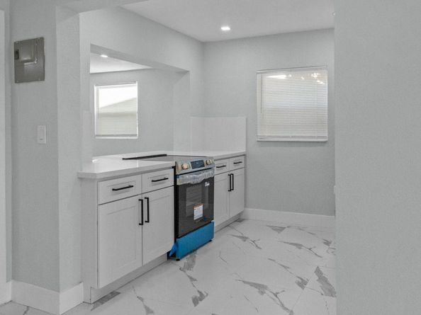 20 NW 56th St, Fort Lauderdale FL 33309